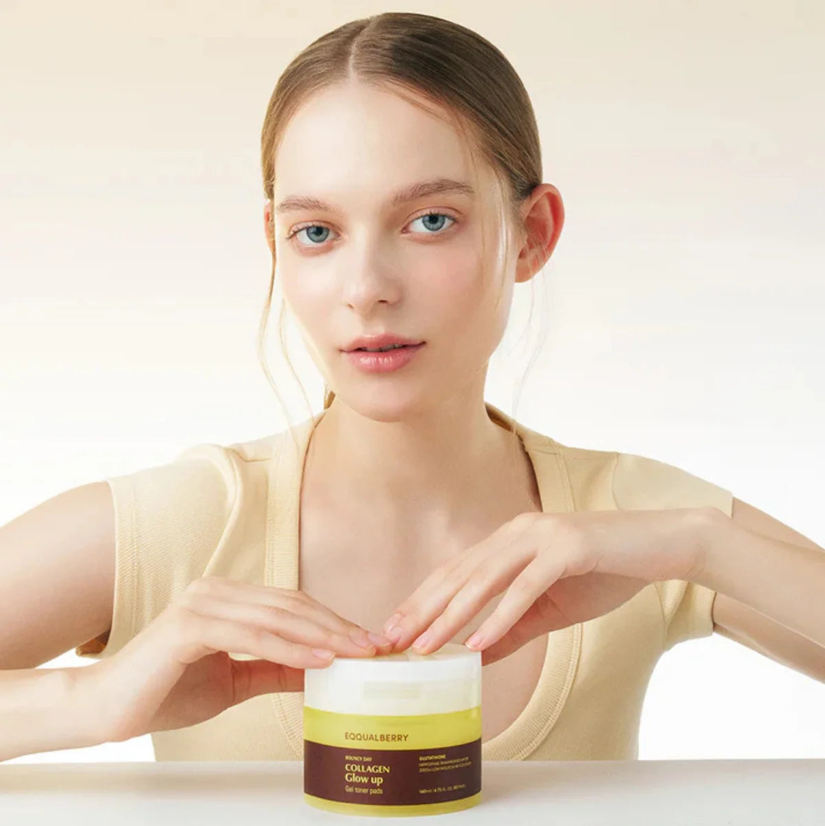 EQQUALBERRY – Bouncy Day Collagen Glow Up Gel Toner Pads (60 Pads)